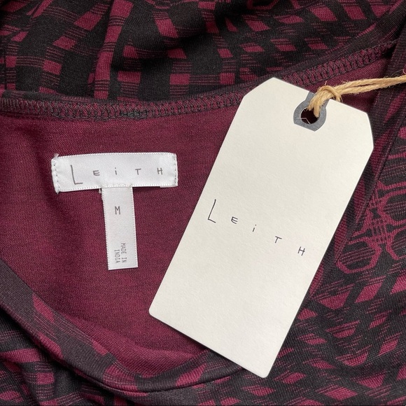 Leith NWT Dark Red & Black Printed Lattice Short Sleeve Top Medium Women’s - Picture 9 of 11